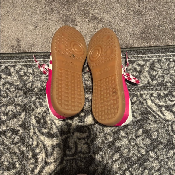 Back 70s Stylish Pink Sneakers for Women in good condition - Picture 4 of 5